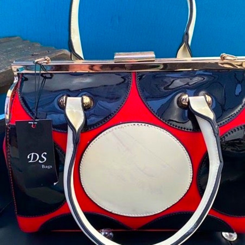 DS bags purse with matching clutch